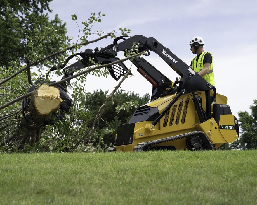 Vermeer ML150 mini loader in action