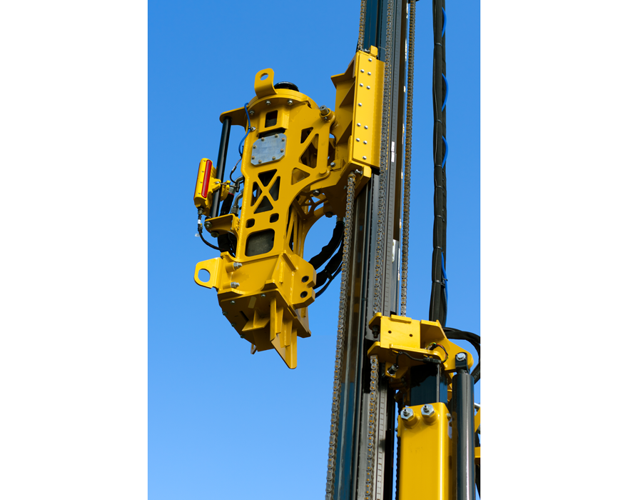 The mast of a pile driver